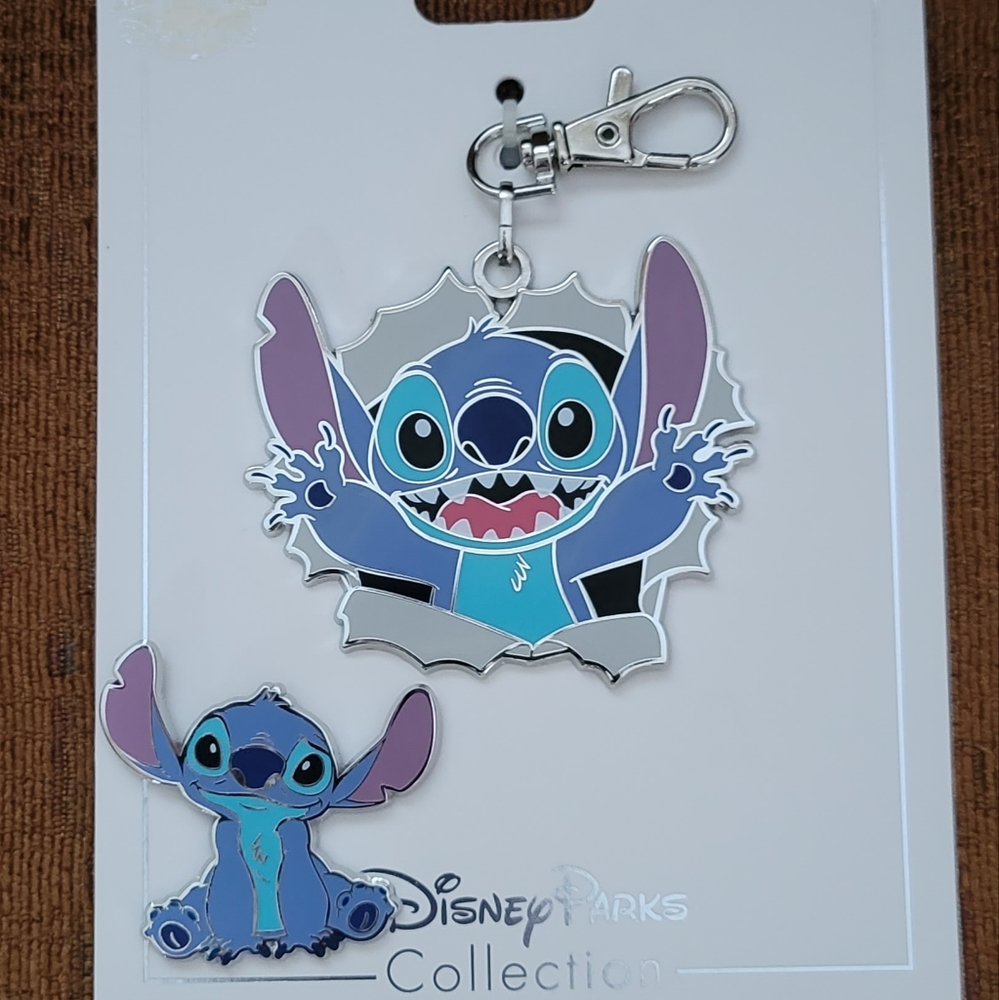 NWT STITCH MEDAL AND PIN SET